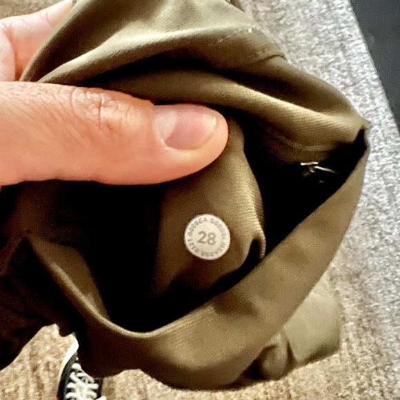 Lululemon Athletica Men's ABC Slim-Fit Pant Warpstreme in Olive Green - Picture 13 of 13